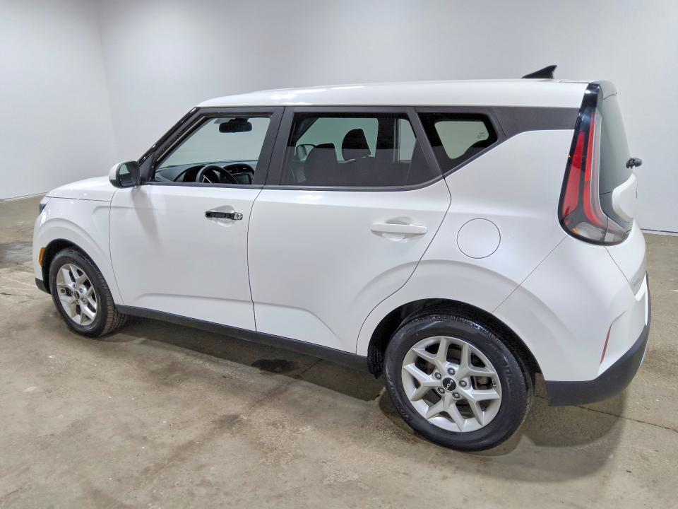 2023 KIA SOUL LX — Фото 2 из 14