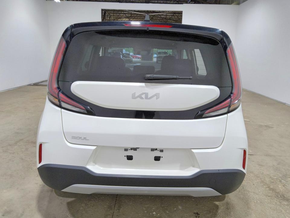 2023 KIA SOUL LX — Фото 6 из 14