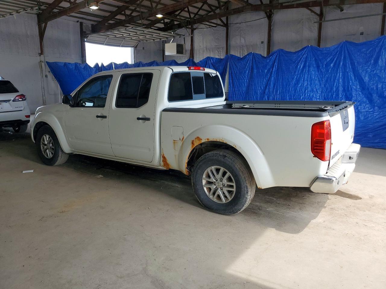 2015 NISSAN FRONTIER SV — Фото 2 из 12