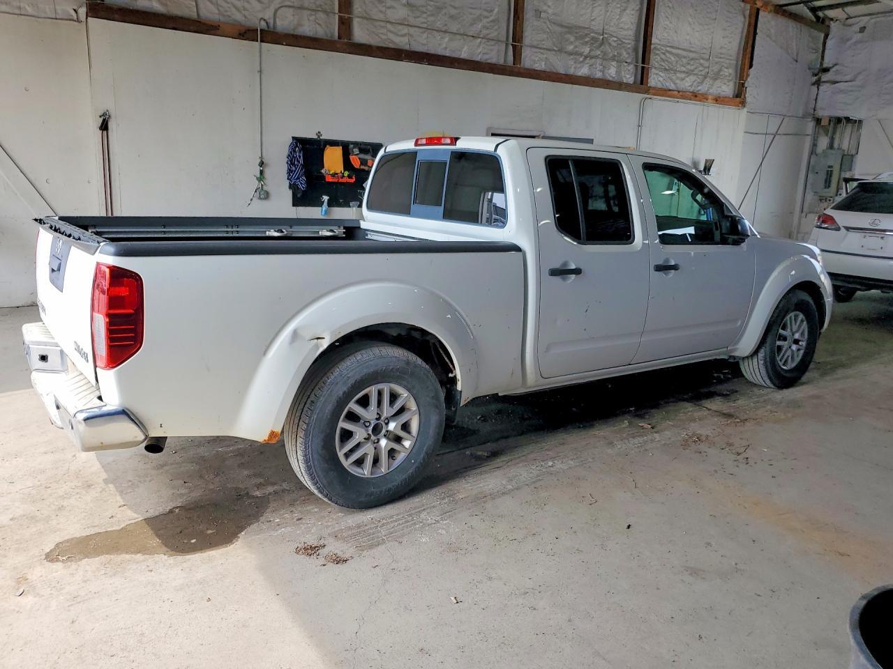 2015 NISSAN FRONTIER SV — Фото 3 из 12