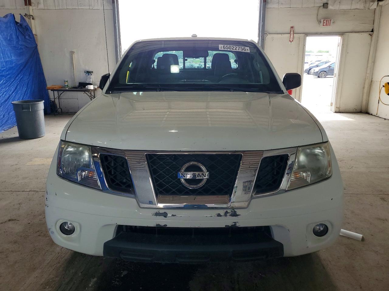 2015 NISSAN FRONTIER SV — Фото 5 из 12