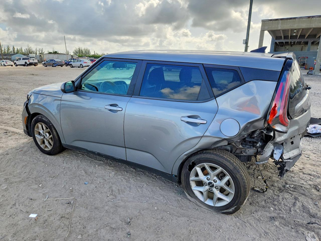 2023 KIA SOUL LX — Фото 2 из 14