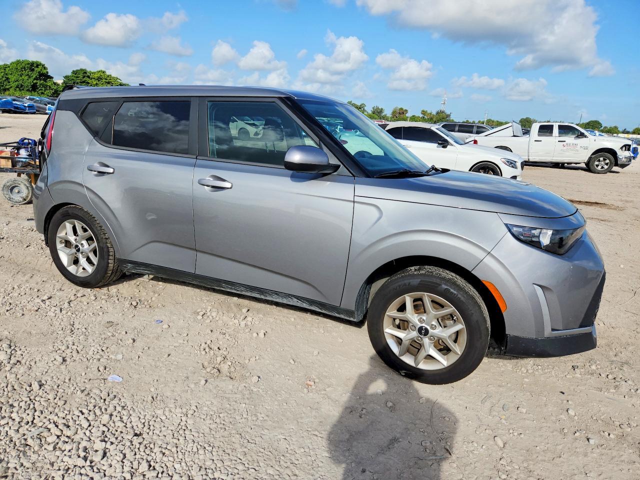 2023 KIA SOUL LX — Фото 4 из 14