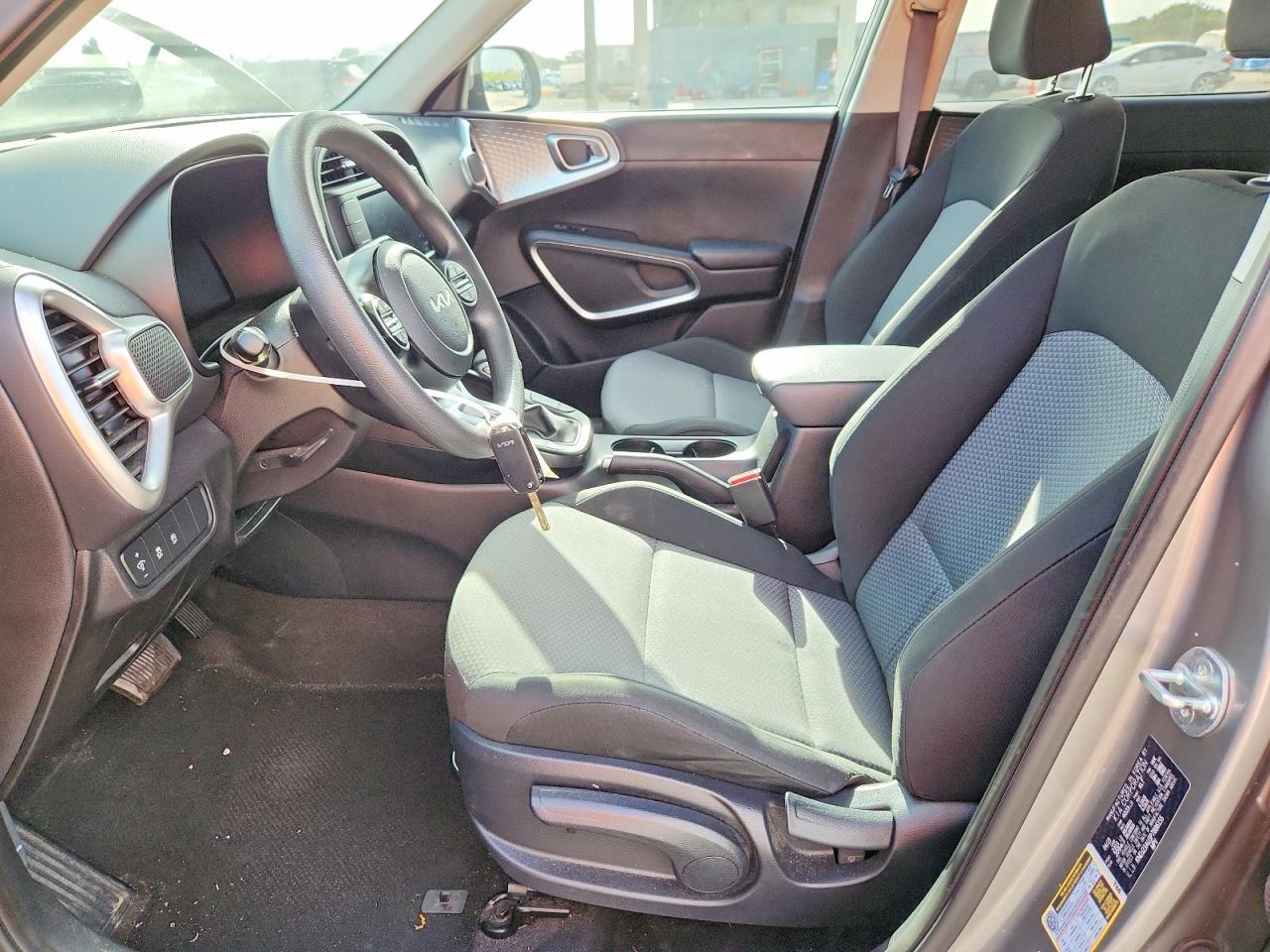 2023 KIA SOUL LX — Фото 7 из 14