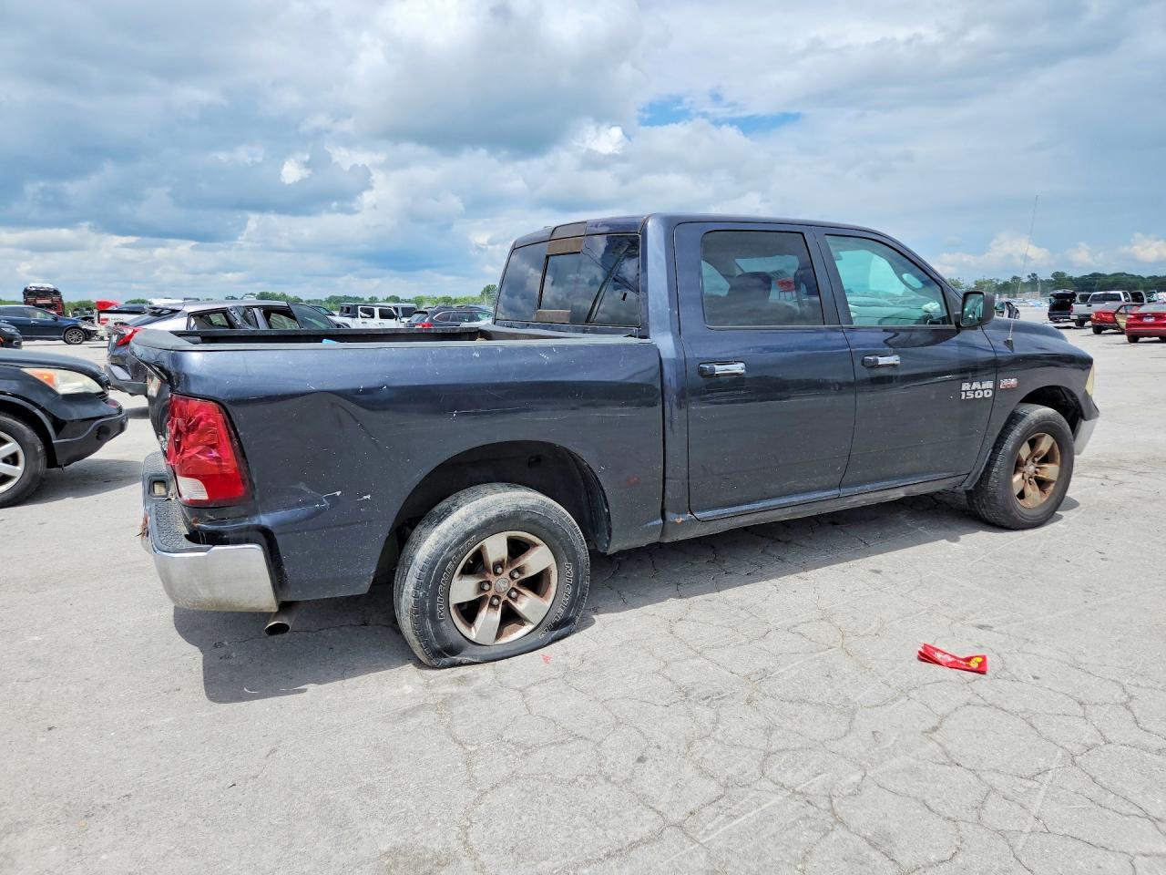 2018 RAM 1500 SLT — Фото 3 из 12