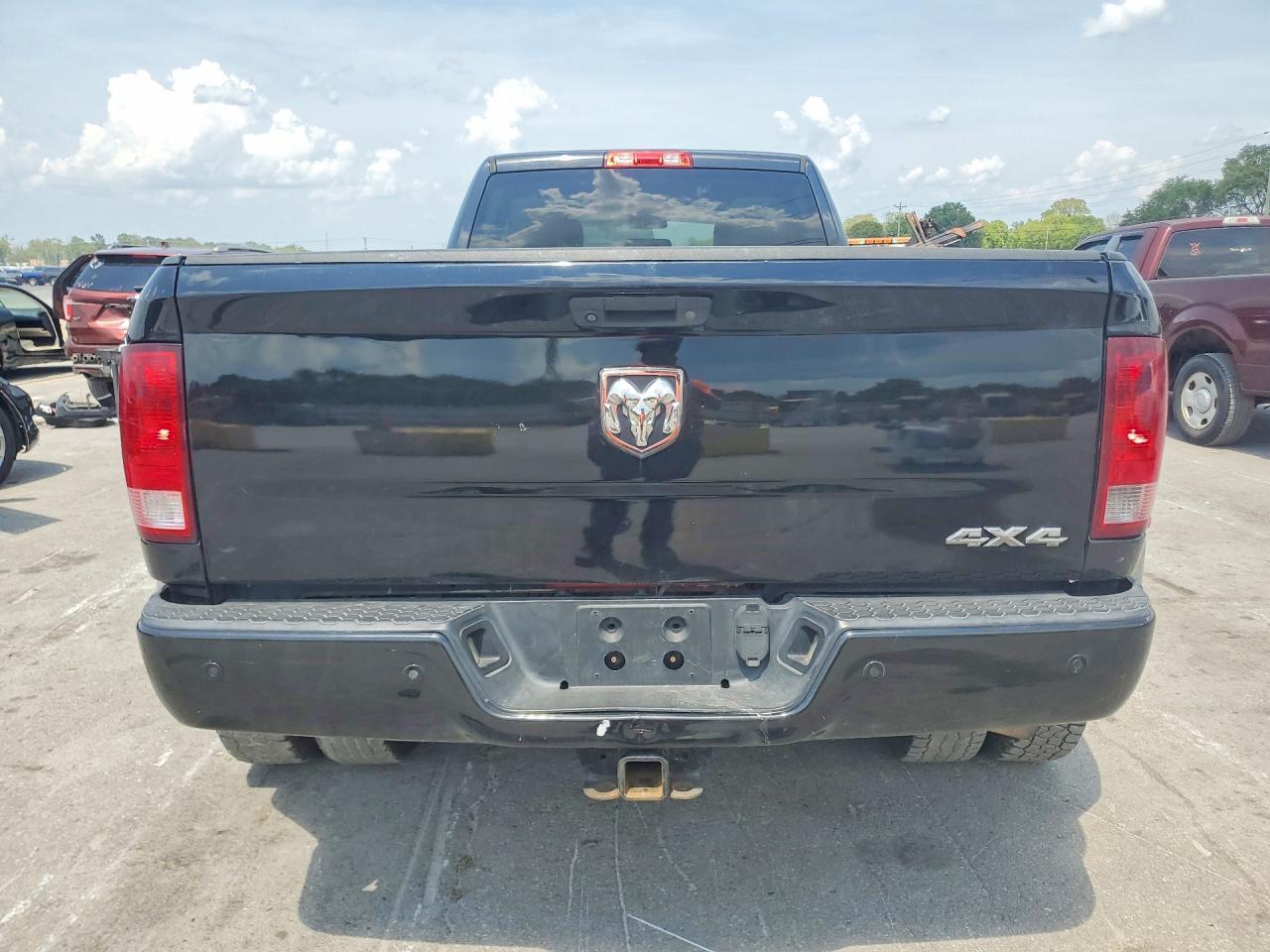 2018 RAM 3500 ST — Фото 6 из 12