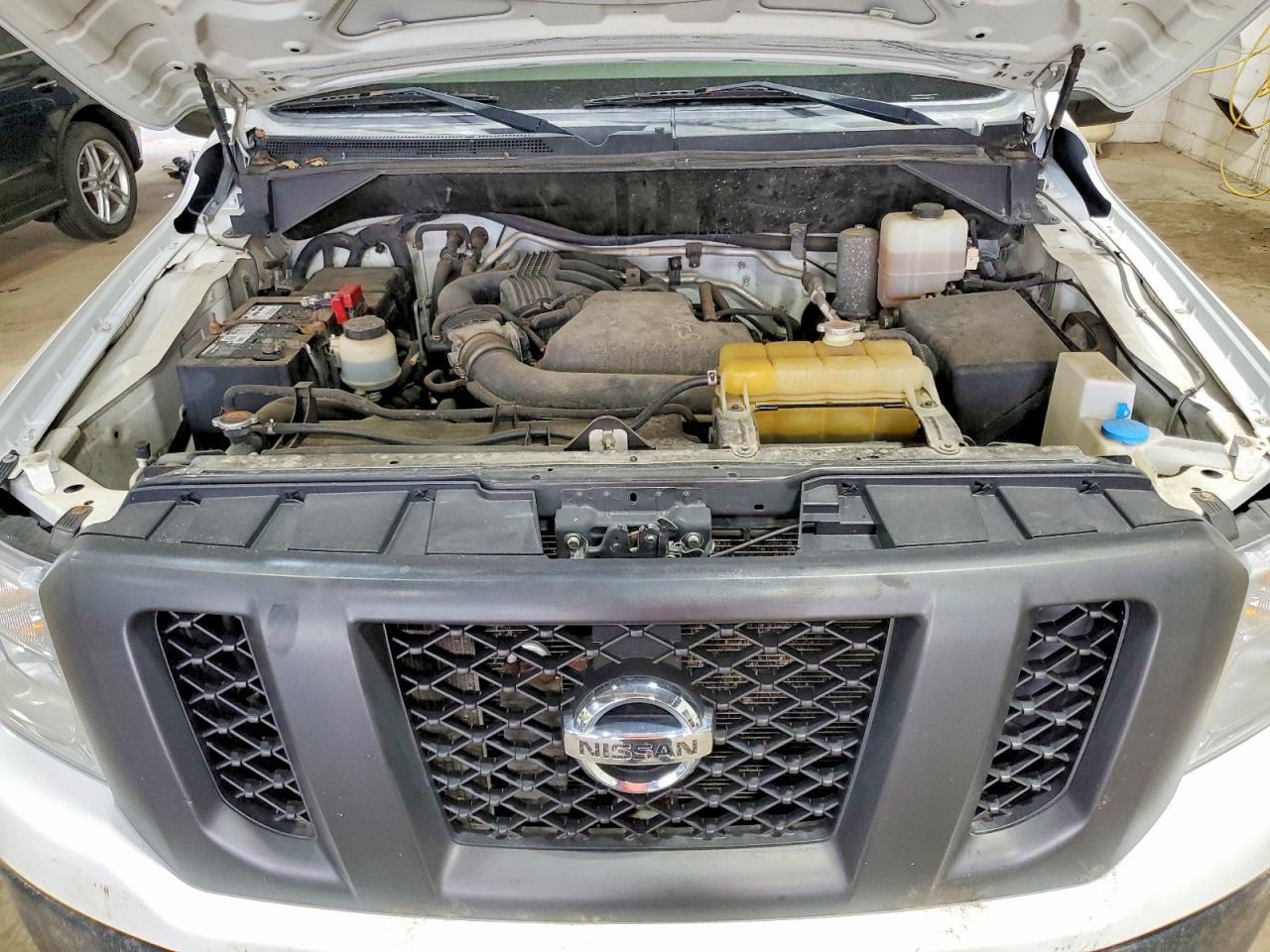 2015 NISSAN NV 2500 — Фото 12 из 13