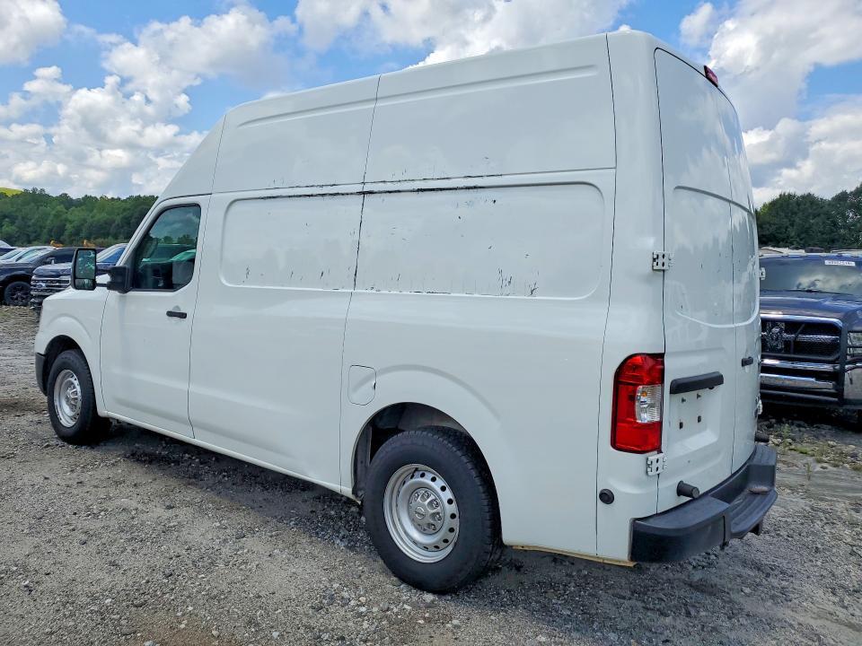 2015 NISSAN NV 3500 HD S — Фото 2 из 13