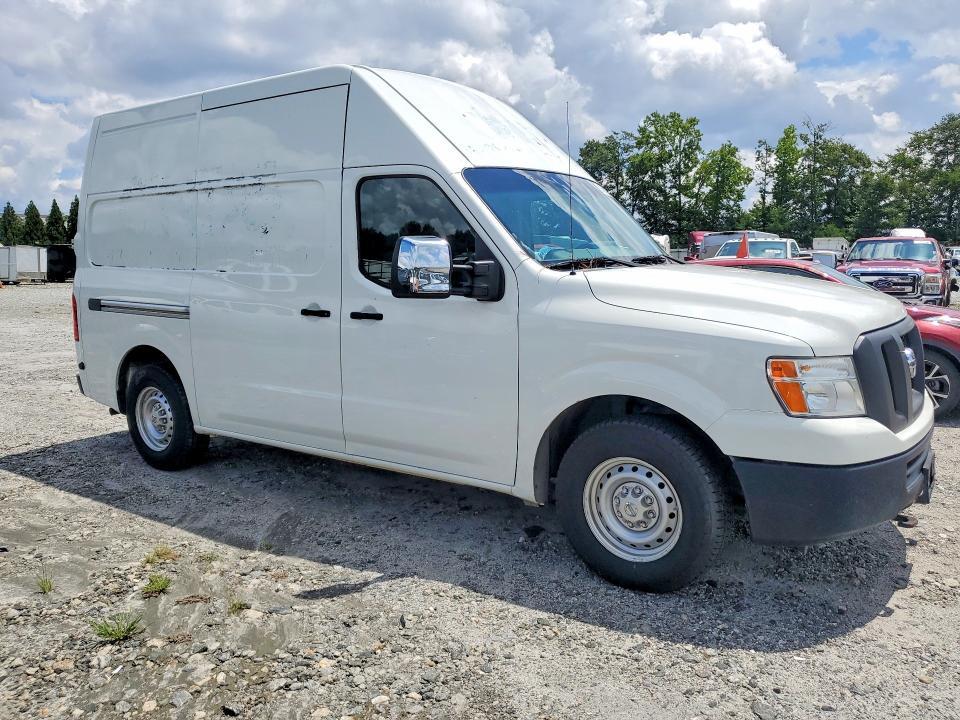 2015 NISSAN NV 3500 HD S — Фото 4 из 13