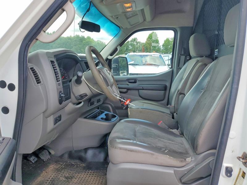 2015 NISSAN NV 3500 HD S — Фото 7 из 13