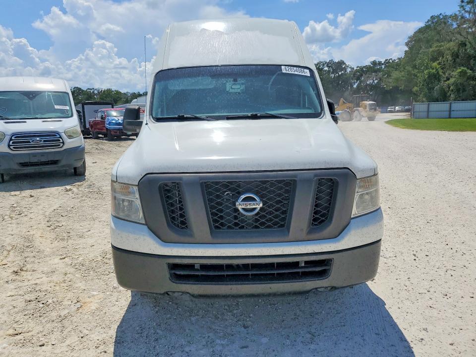 2015 NISSAN NV 2500 — Фото 5 из 12