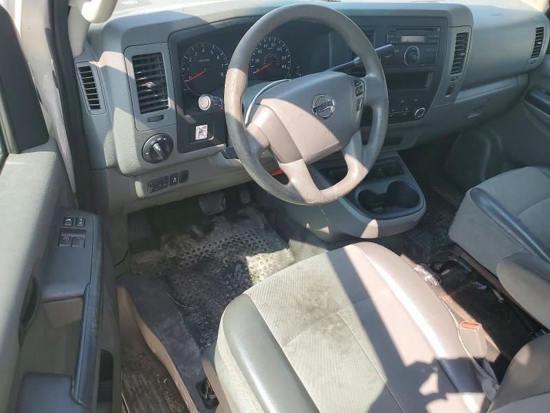 2015 NISSAN NV 2500 — Фото 8 из 12