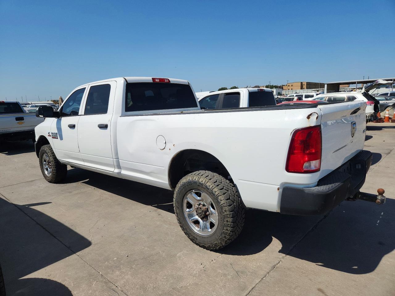2018 RAM 2500 ST — Фото 2 из 12