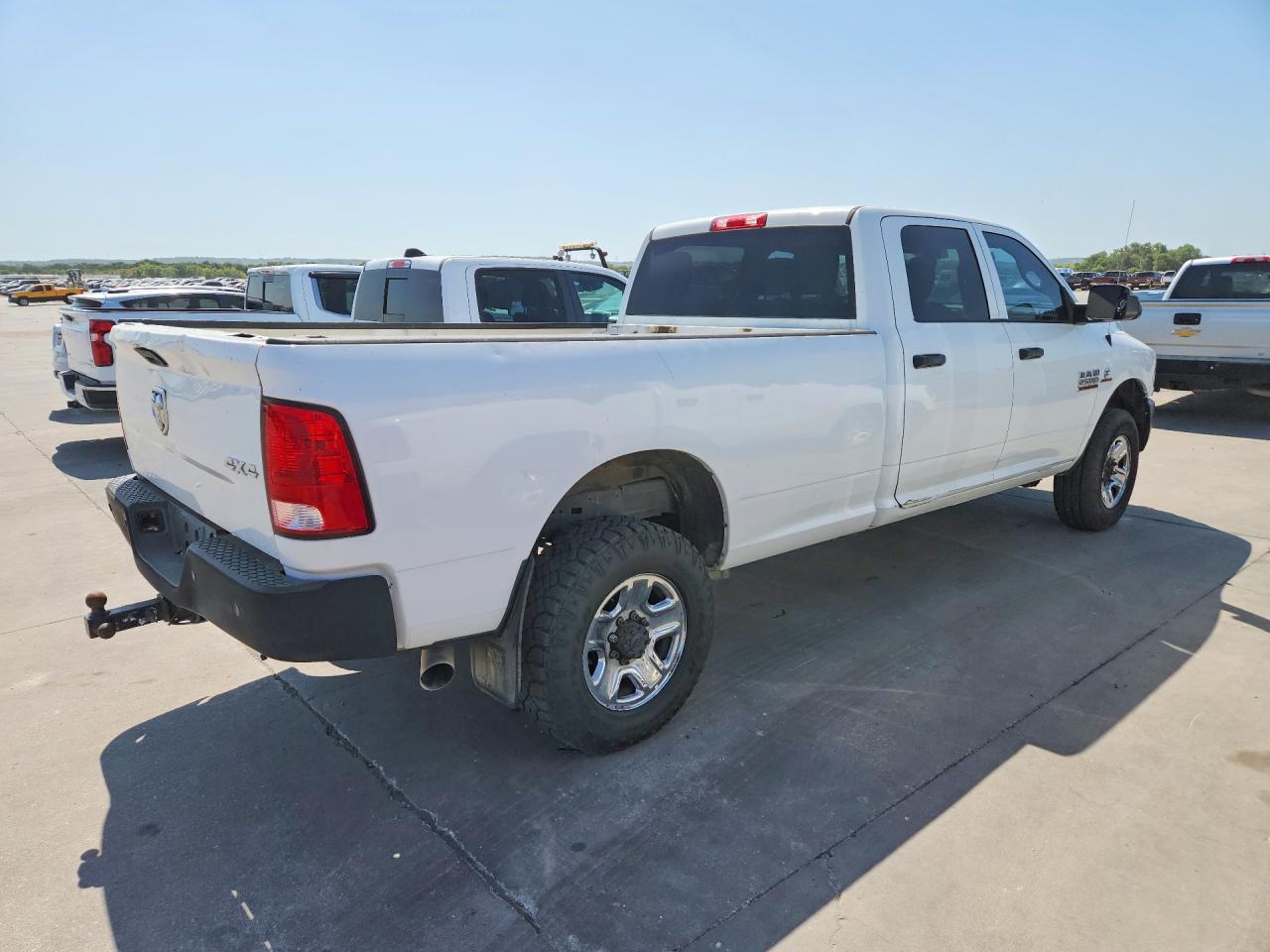2018 RAM 2500 ST — Фото 3 из 12