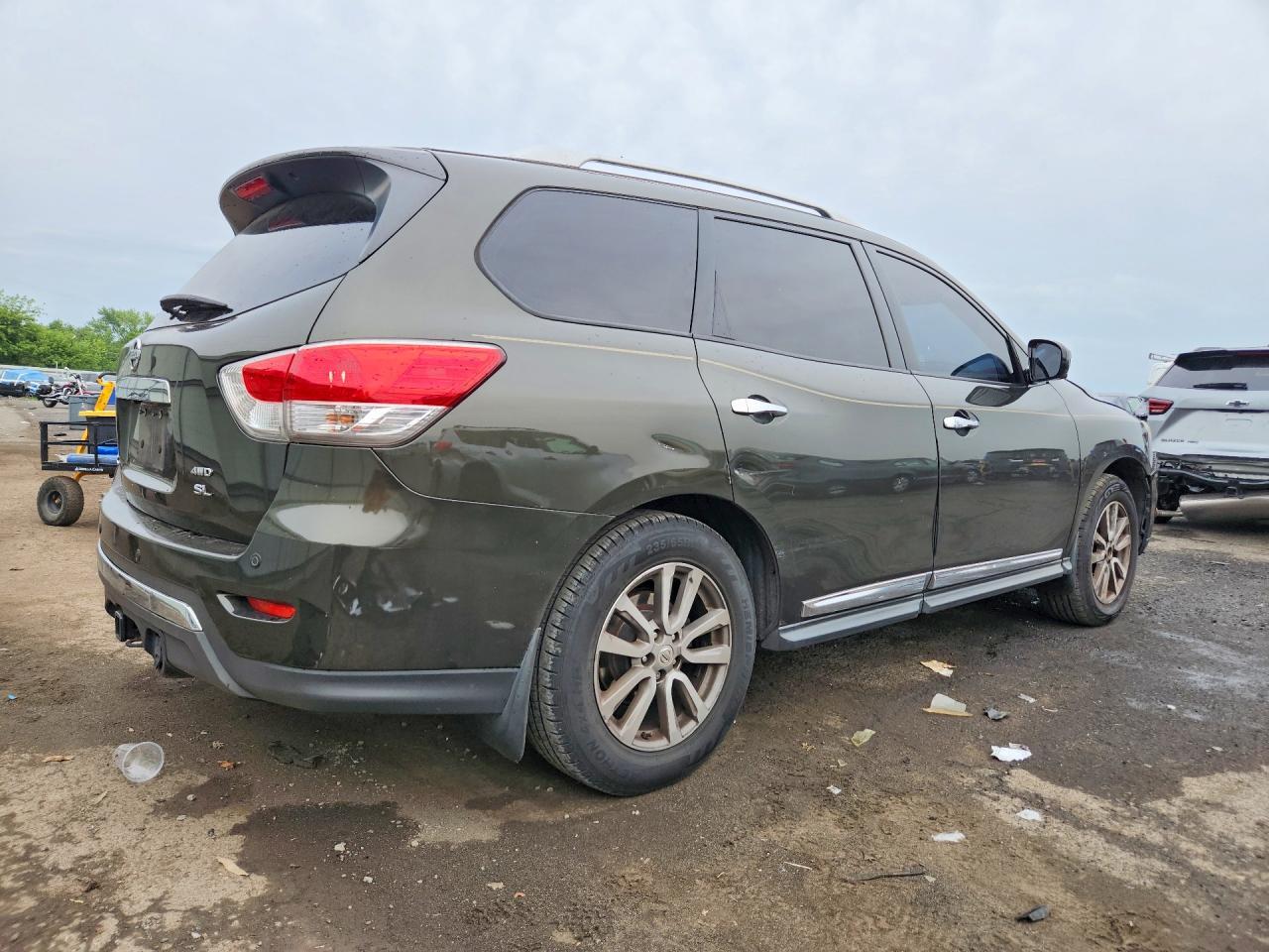 2015 NISSAN PATHFINDER SL — Фото 3 из 14