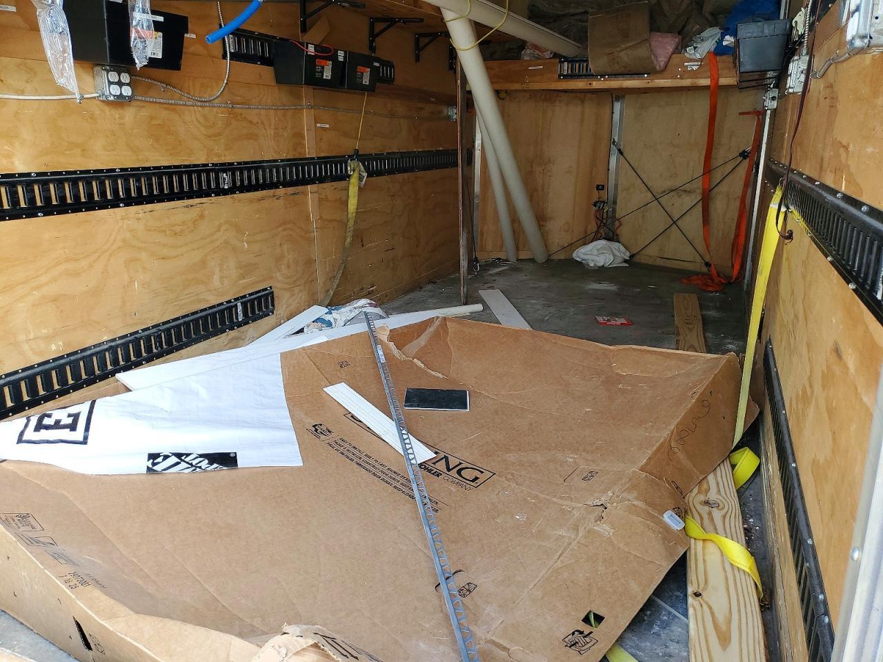 2018 RC RWT 7X16TA2 ENCLOSED CARGO TRAILER — Фото 6 из 10