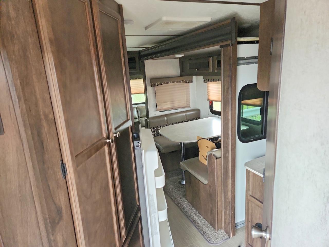 2018 STARCRAFT LAUNCH CAMPER — Фото 6 из 10