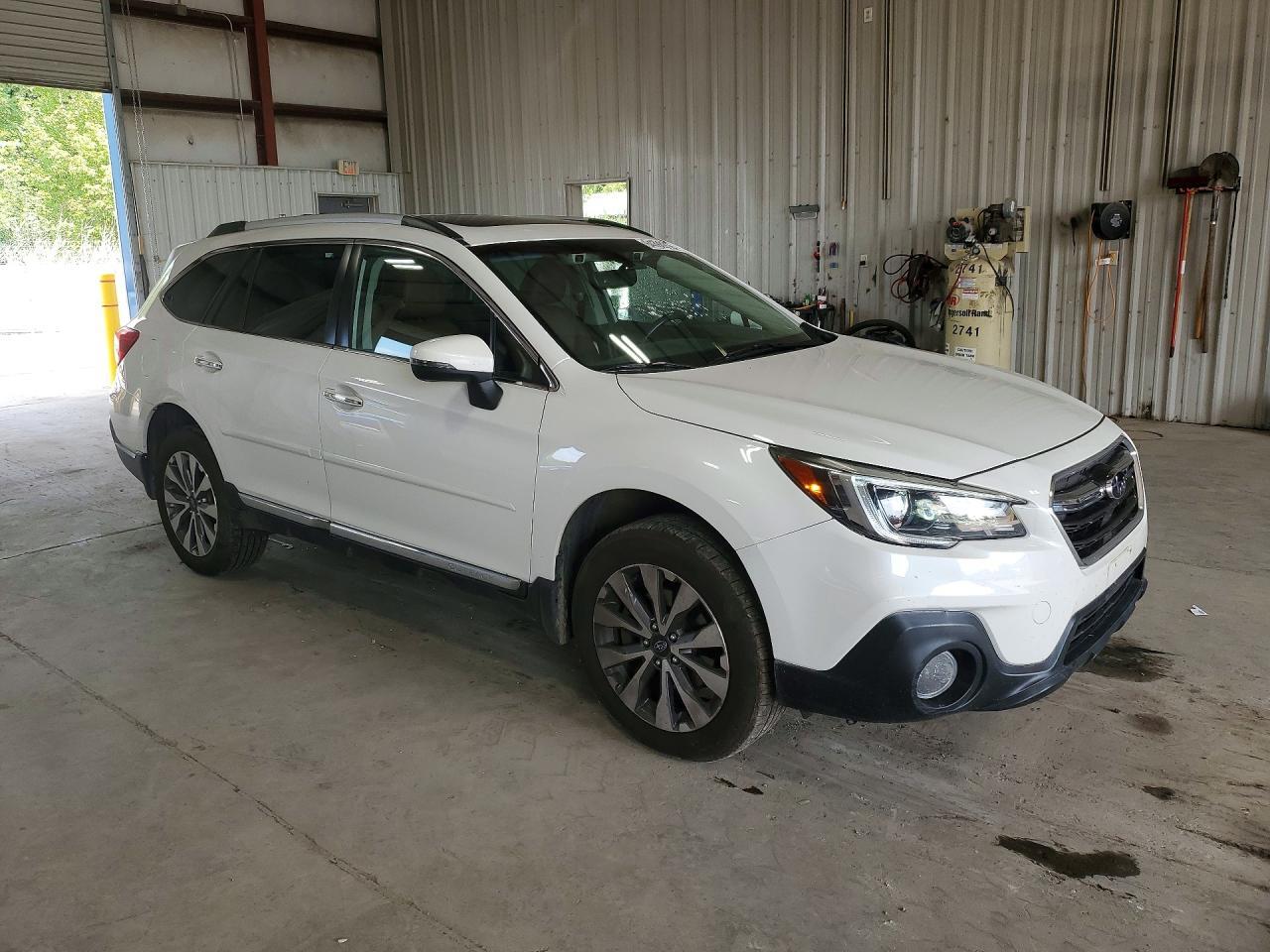 2018 SUBARU OUTBACK TOURING — Фото 4 из 12