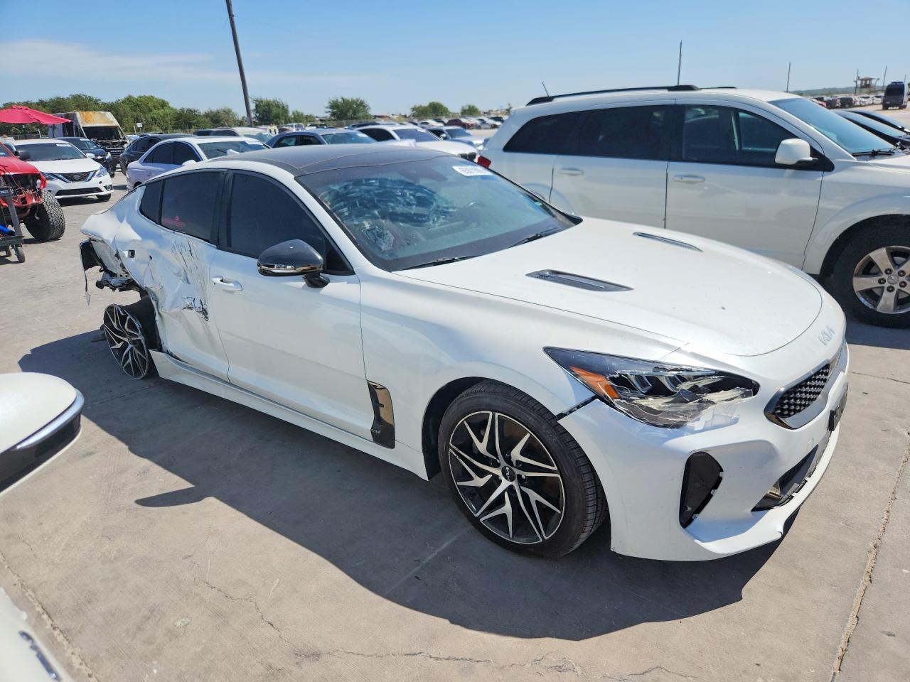 2023 KIA STINGER GT LINE — Фото 4 из 13