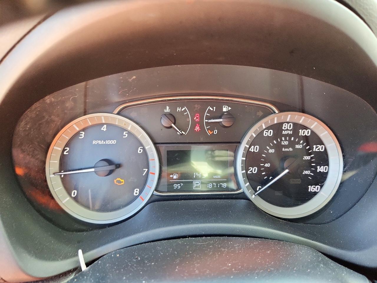 2015 NISSAN SENTRA SV — Фото 9 из 12