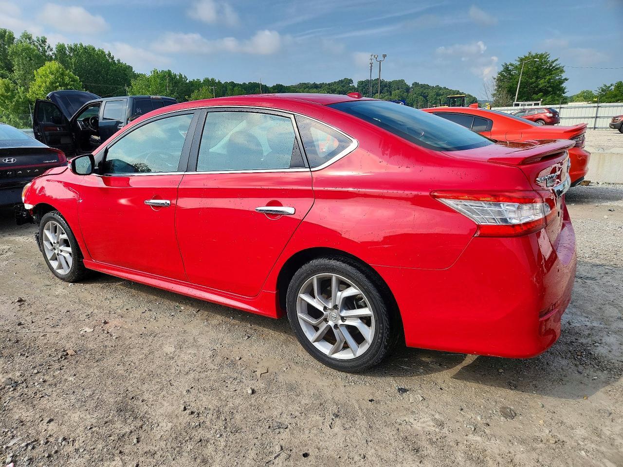 2015 NISSAN SENTRA SR — Фото 2 из 13