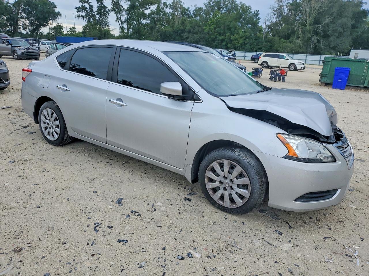 2015 NISSAN SENTRA S — Фото 4 из 12