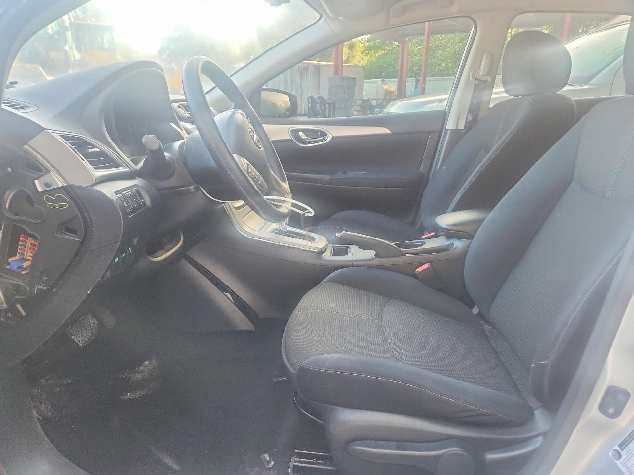 2015 NISSAN SENTRA S — Фото 7 из 12