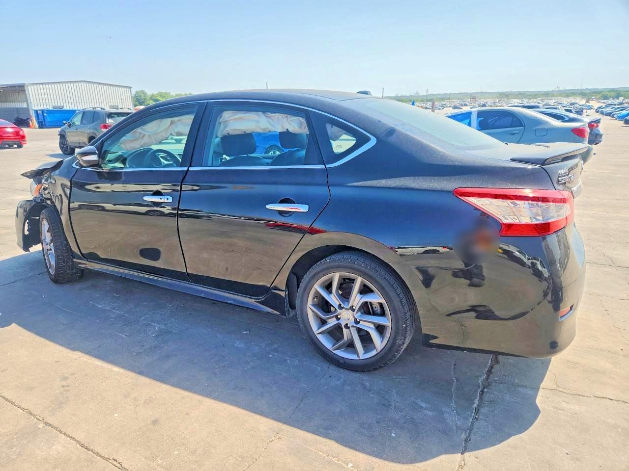 2015 NISSAN SENTRA SR — Фото 2 из 12