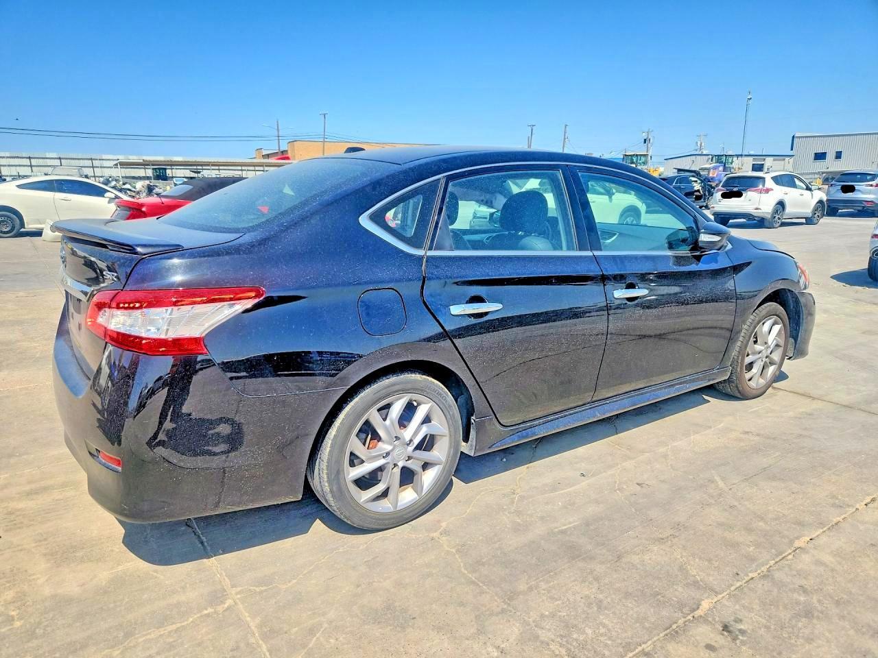 2015 NISSAN SENTRA SR — Фото 3 из 12