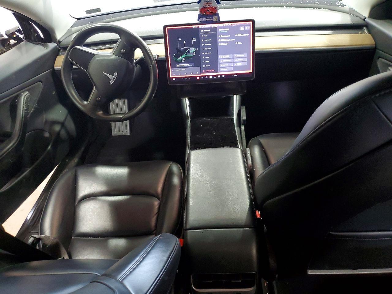 2018 TESLA MODEL 3 — Фото 8 из 12