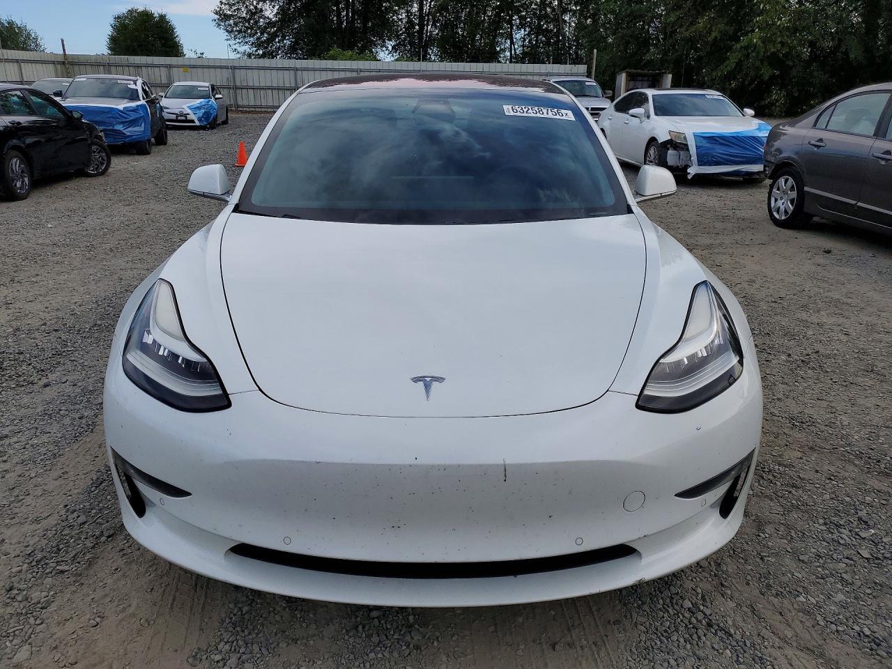 2018 TESLA MODEL 3 — Фото 5 из 12