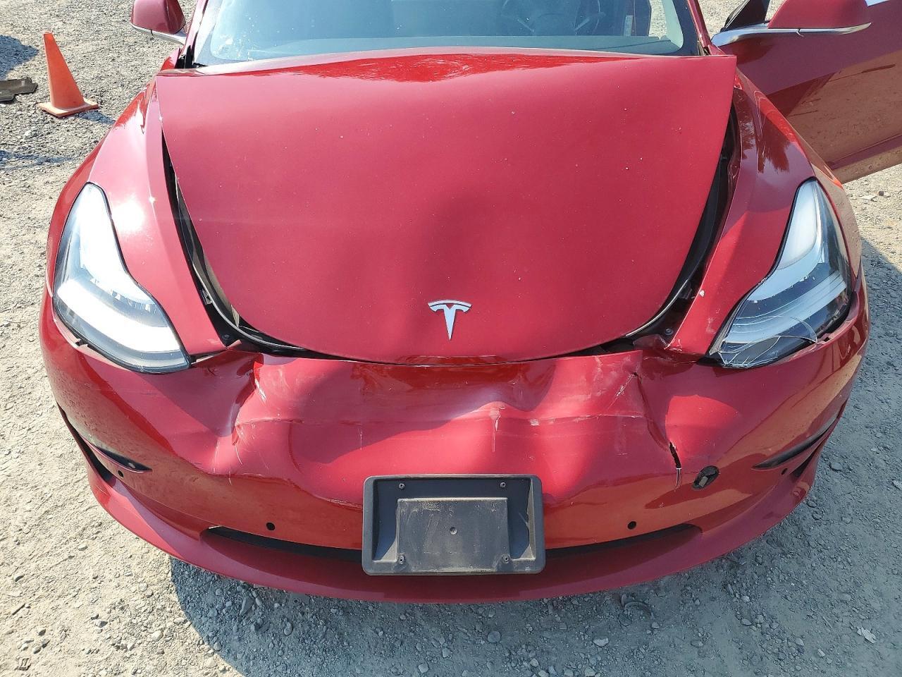 2018 TESLA MODEL 3 — Фото 11 из 12