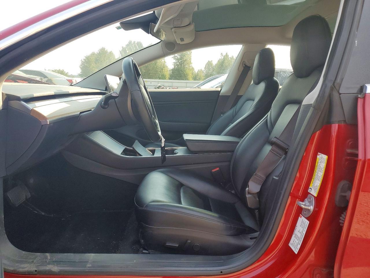 2018 TESLA MODEL 3 — Фото 7 из 12