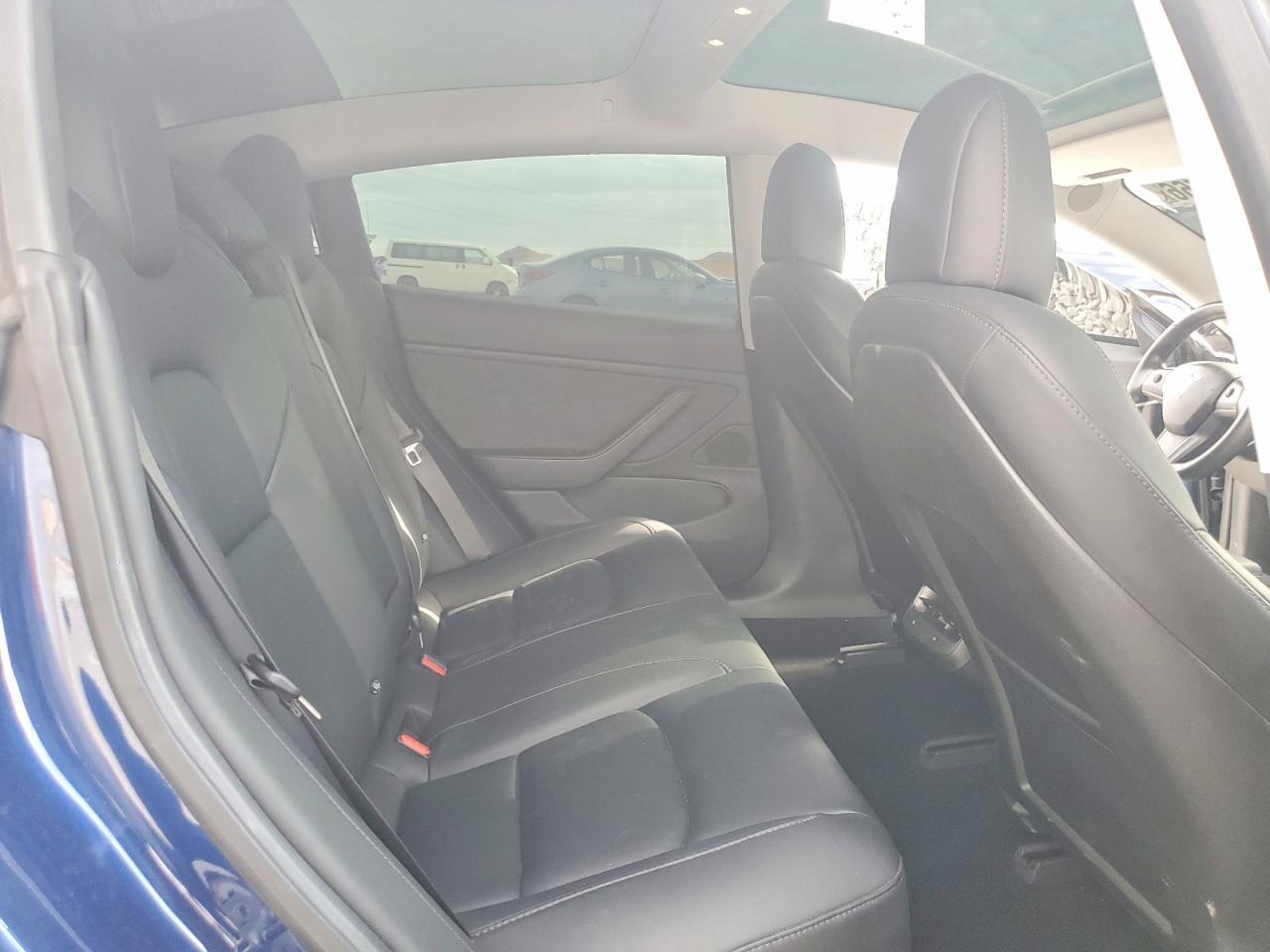 2018 TESLA MODEL 3 — Фото 10 из 12