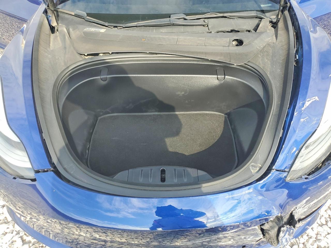 2018 TESLA MODEL 3 — Фото 11 из 12