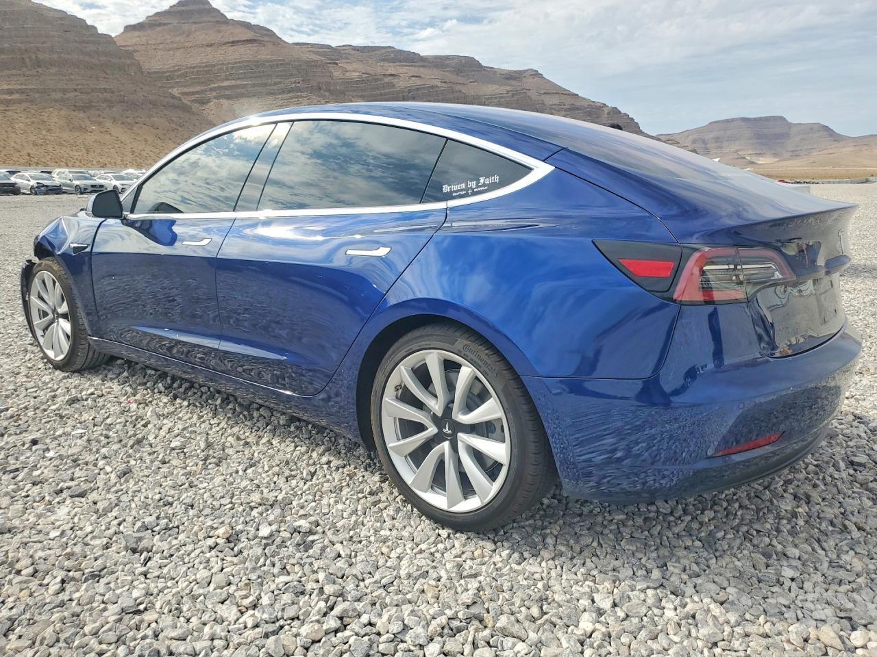 2018 TESLA MODEL 3 — Фото 2 из 12