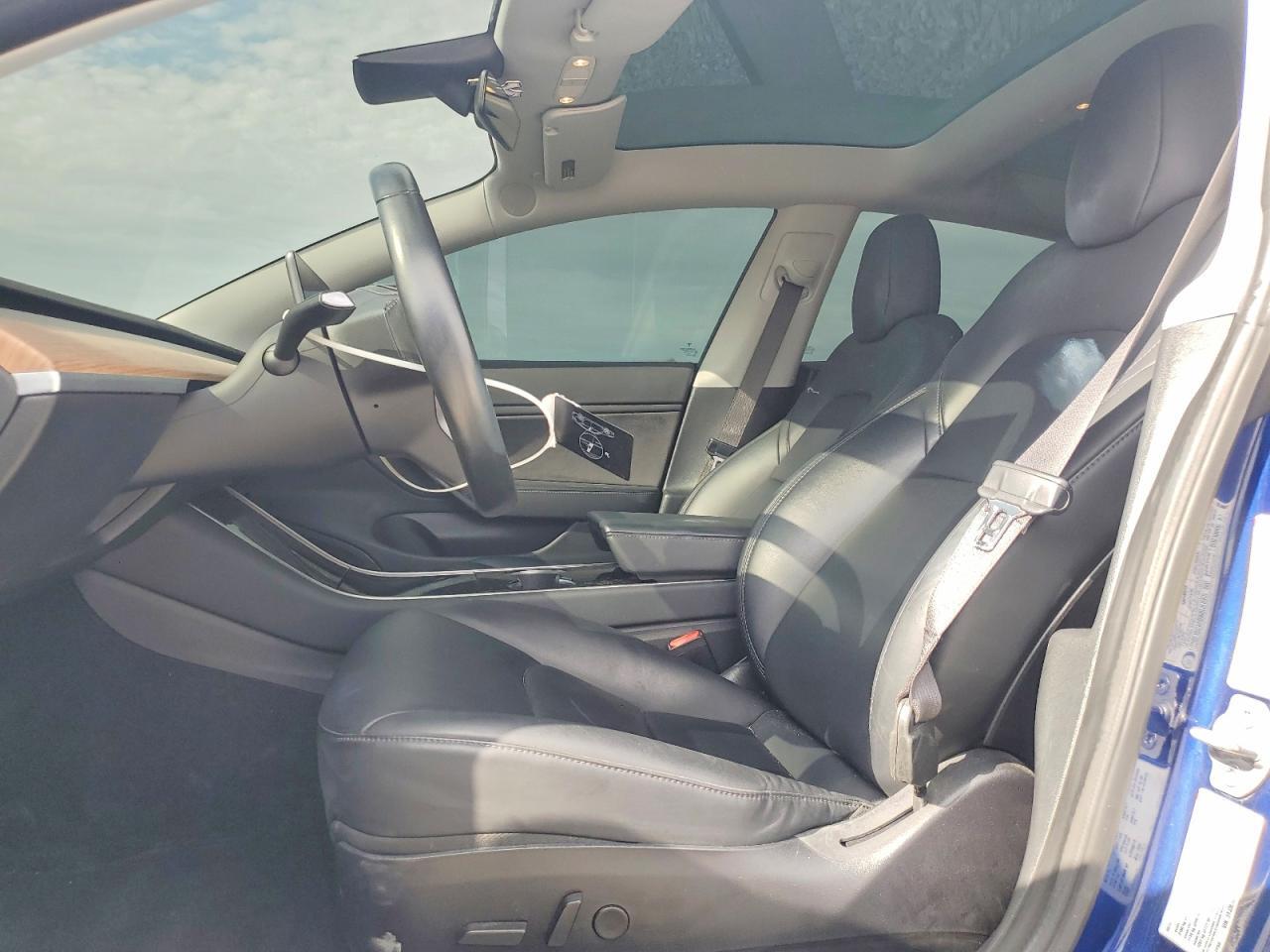 2018 TESLA MODEL 3 — Фото 7 из 12