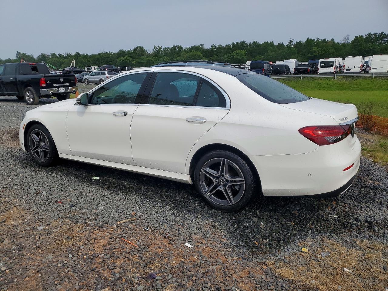 2023 MERCEDES-BENZ E 350 4MATIC — Фото 2 из 12