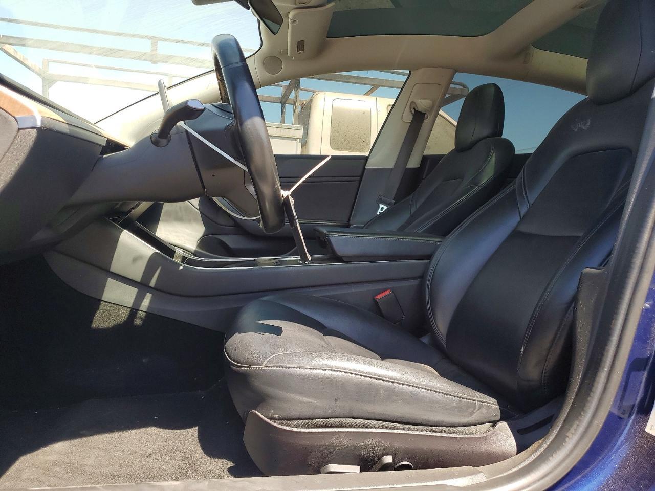 2018 TESLA MODEL 3 — Фото 7 из 12