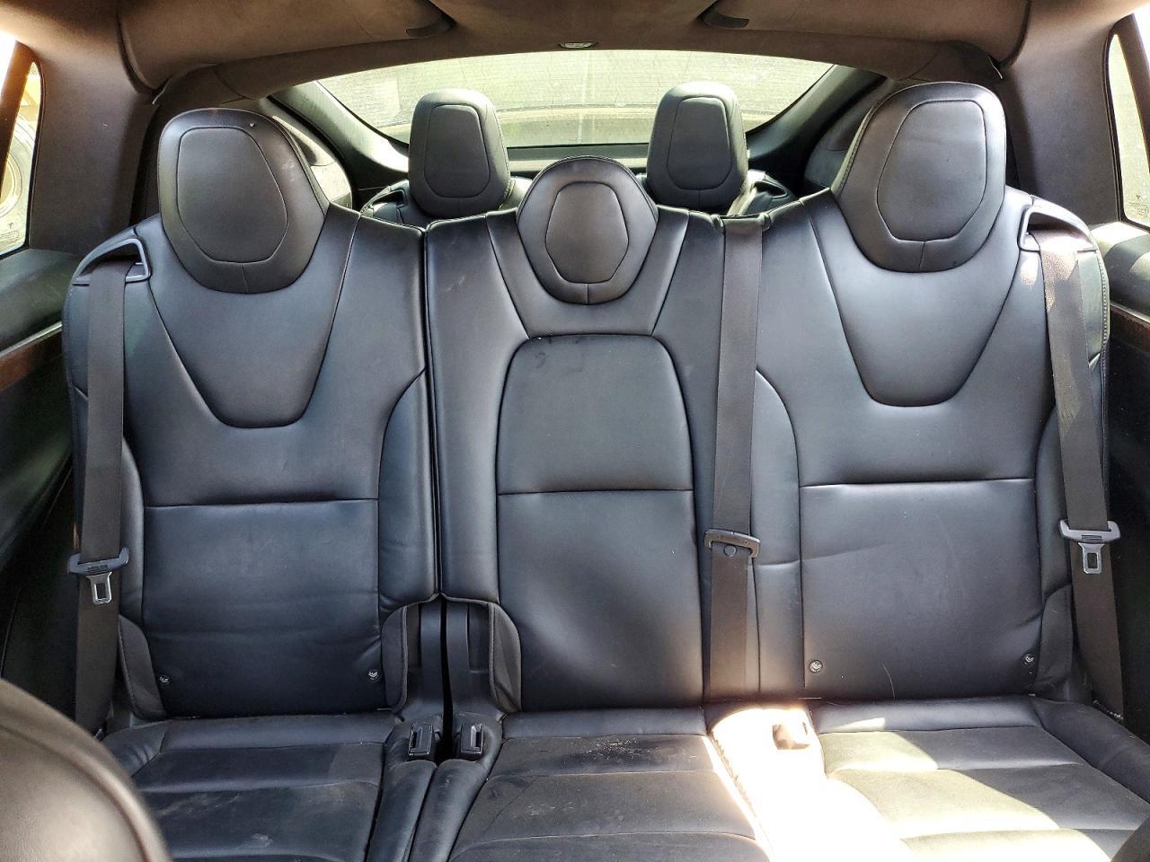 2018 TESLA MODEL X — Фото 10 из 13