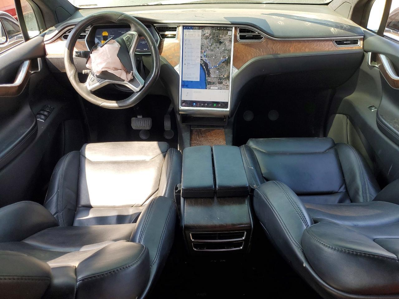 2018 TESLA MODEL X — Фото 8 из 13