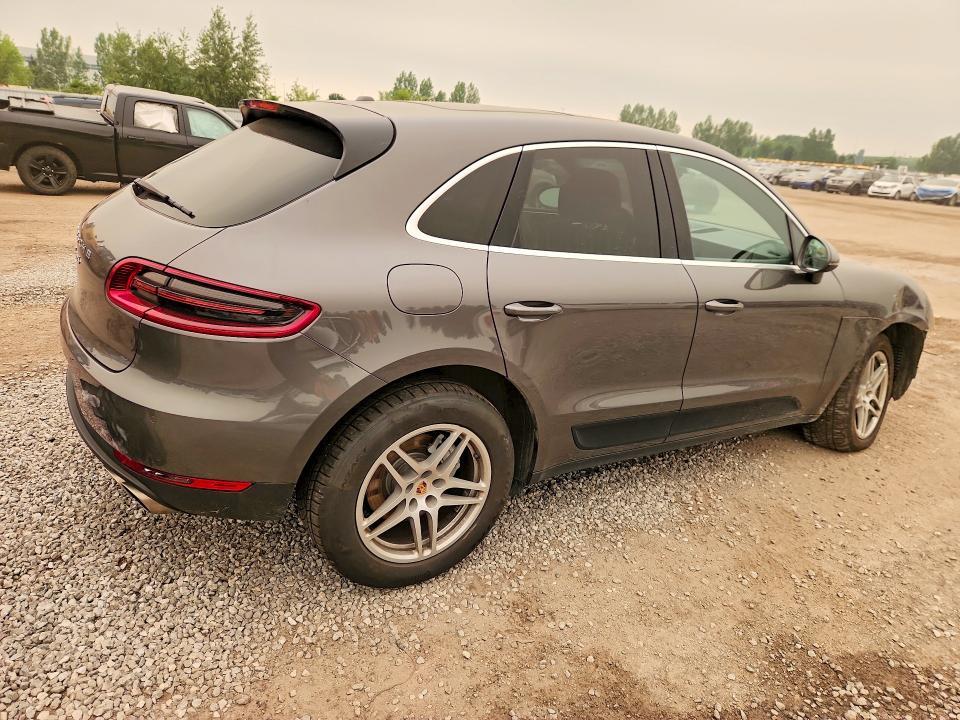 2015 PORSCHE MACAN S — Фото 3 из 14