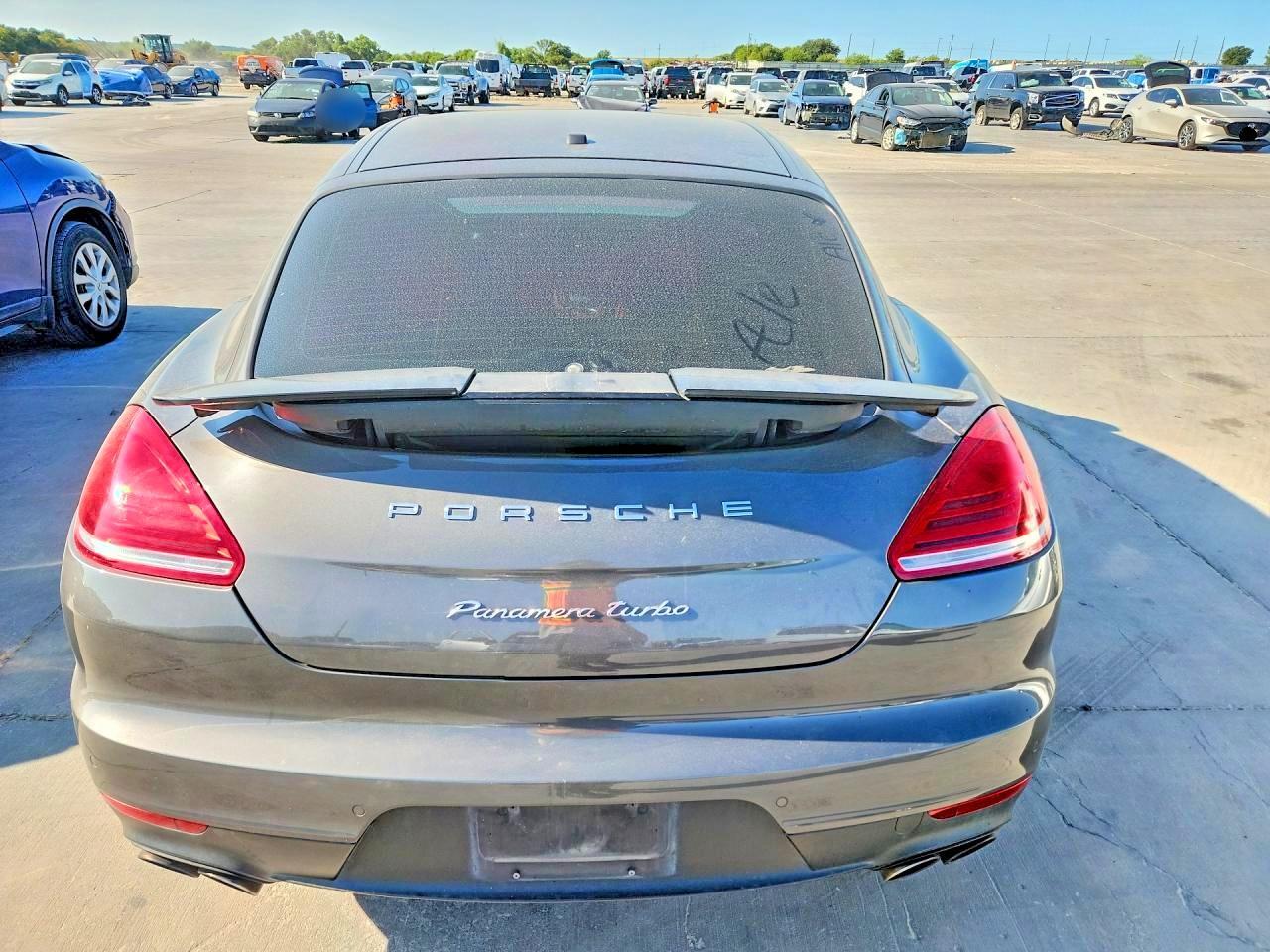 2015 PORSCHE PANAMERA TURBO — Фото 6 из 12