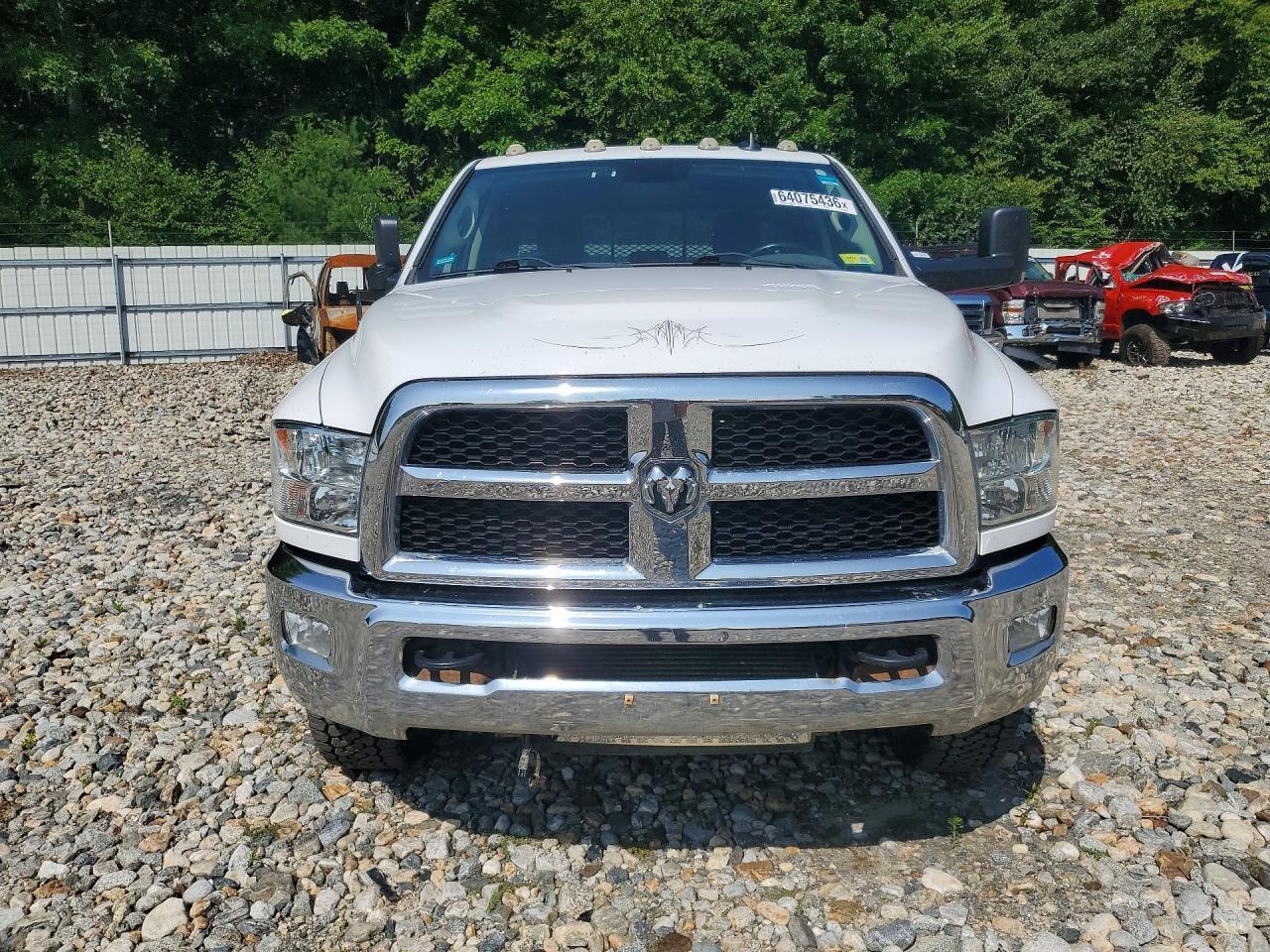 2015 RAM 3500 SLT — Фото 5 из 13
