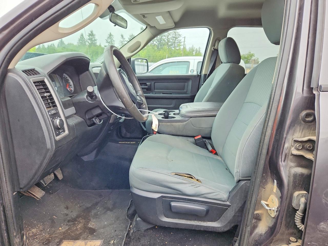 2015 RAM 1500 ST — Фото 7 из 12