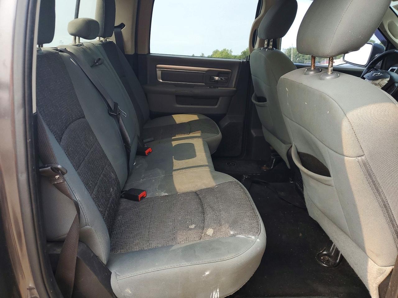 2015 RAM 1500 SLT — Фото 10 из 12