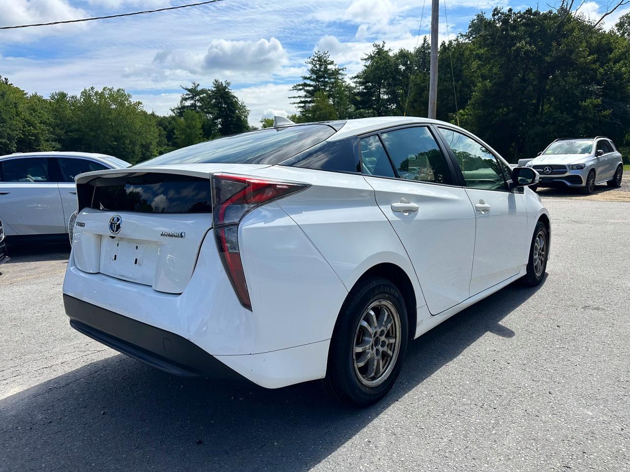 2018 TOYOTA PRIUS ONE — Фото 3 из 10