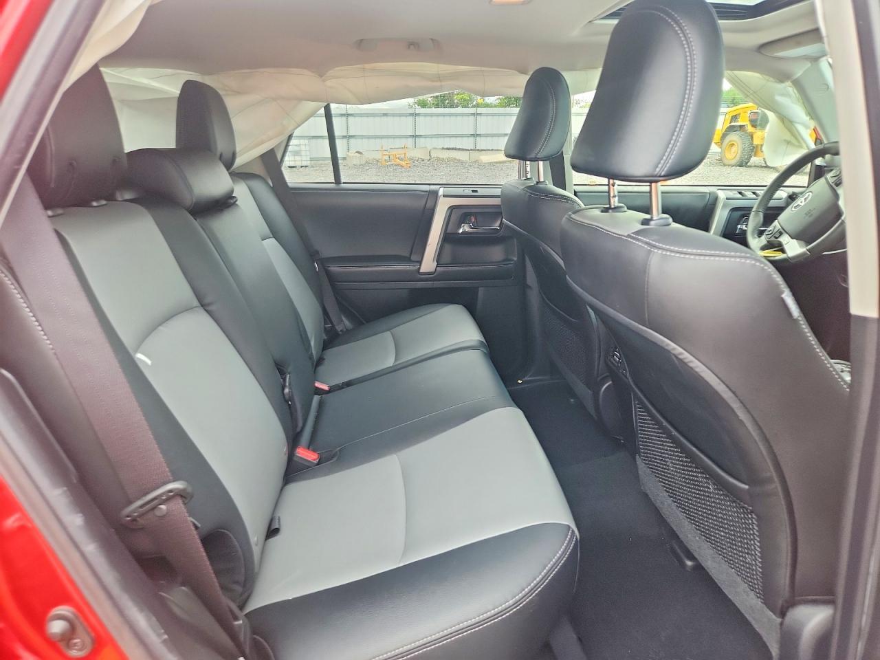 2018 TOYOTA 4RUNNER SR5 PREMIUM — Фото 11 из 14
