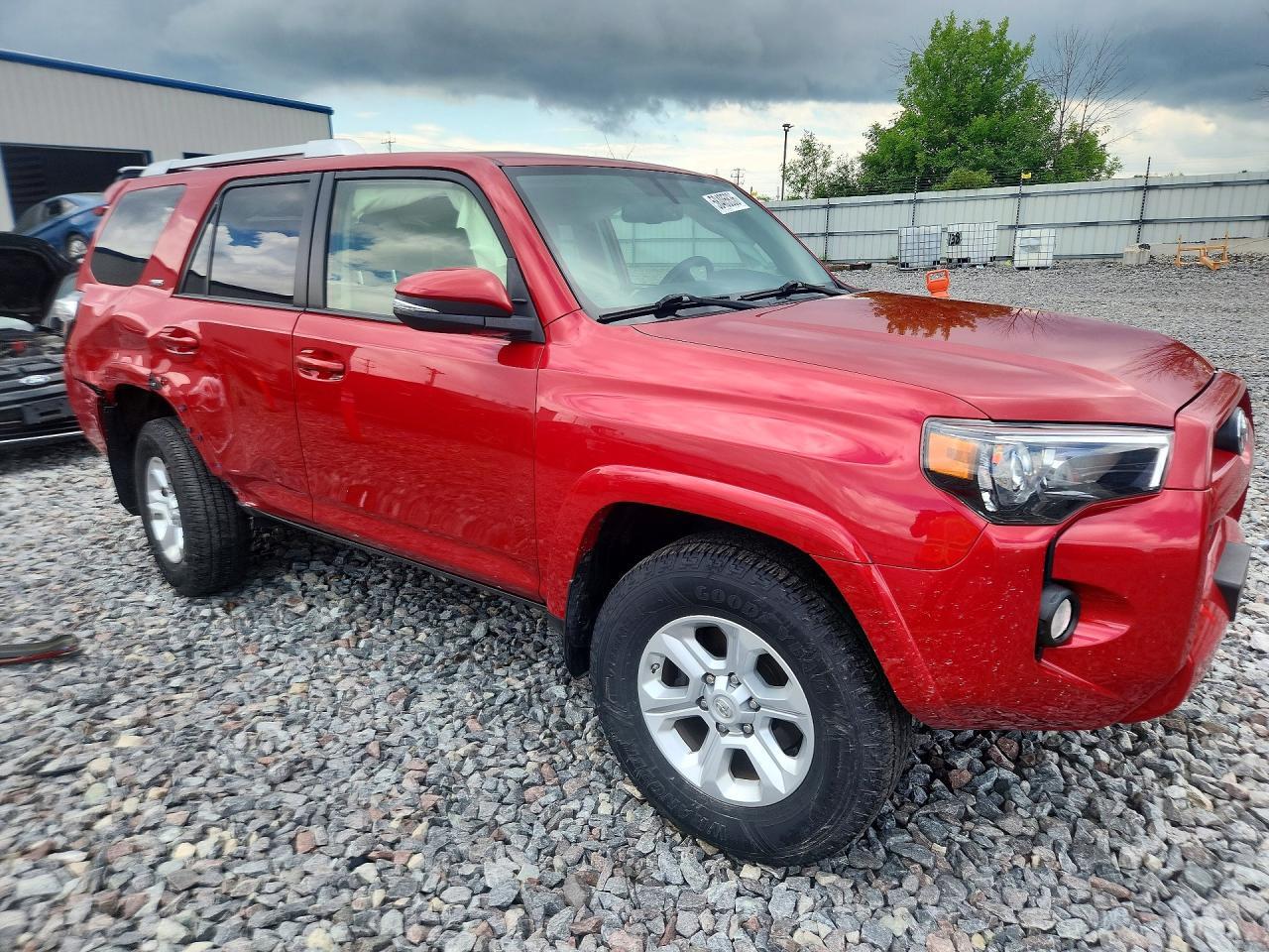 2018 TOYOTA 4RUNNER SR5 PREMIUM — Фото 4 из 14