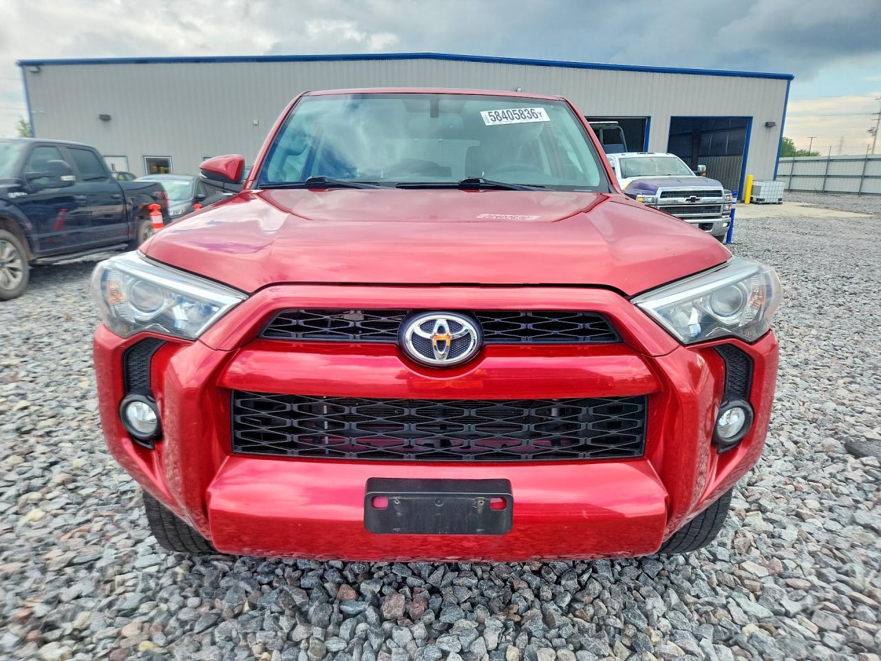2018 TOYOTA 4RUNNER SR5 PREMIUM — Фото 5 из 14